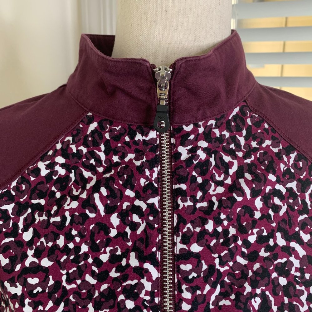 Chico's Weekend Active Wear Burgundy Abstract Zip - Picture 5 of 8